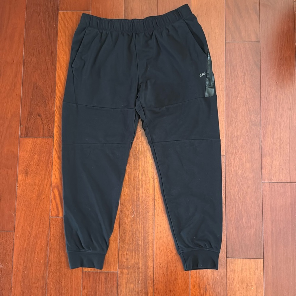 Men’s Unipro Black L jogger pants